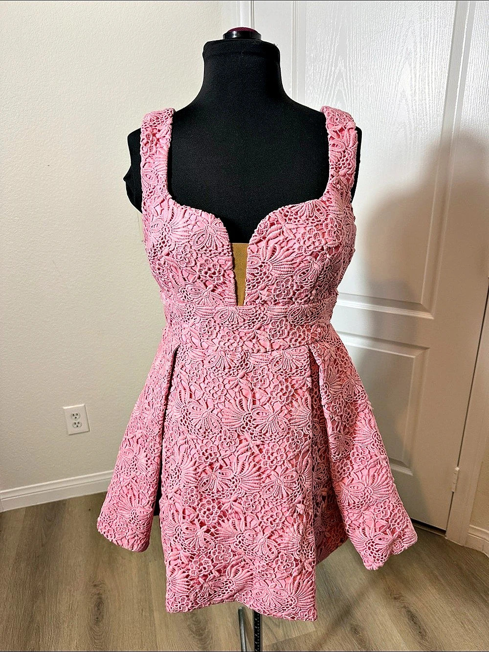 Bardot Pink Floral Mini Dress Size 8 Like New